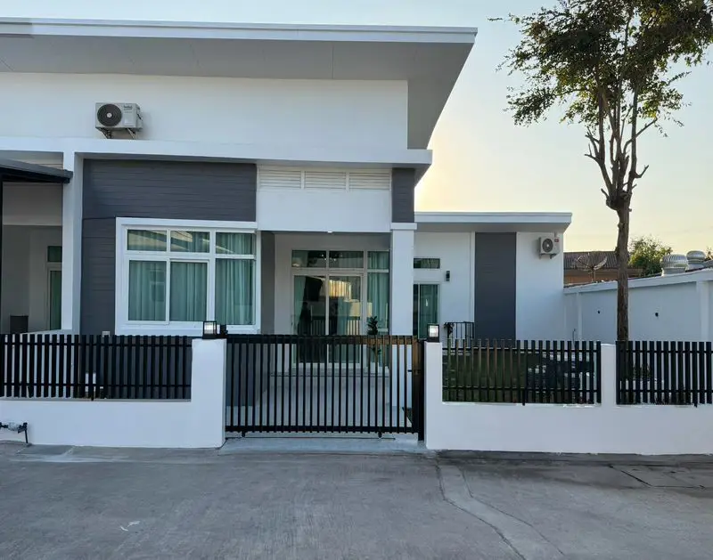 The Grand TownHouse For Sale - House - Toongklom-Talman - 