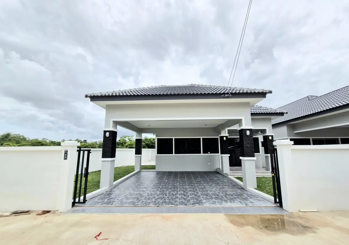 Huai Yai House 67.6 Sqw. (270 Sqm.) 3 Bedroom for sale - House -  - 