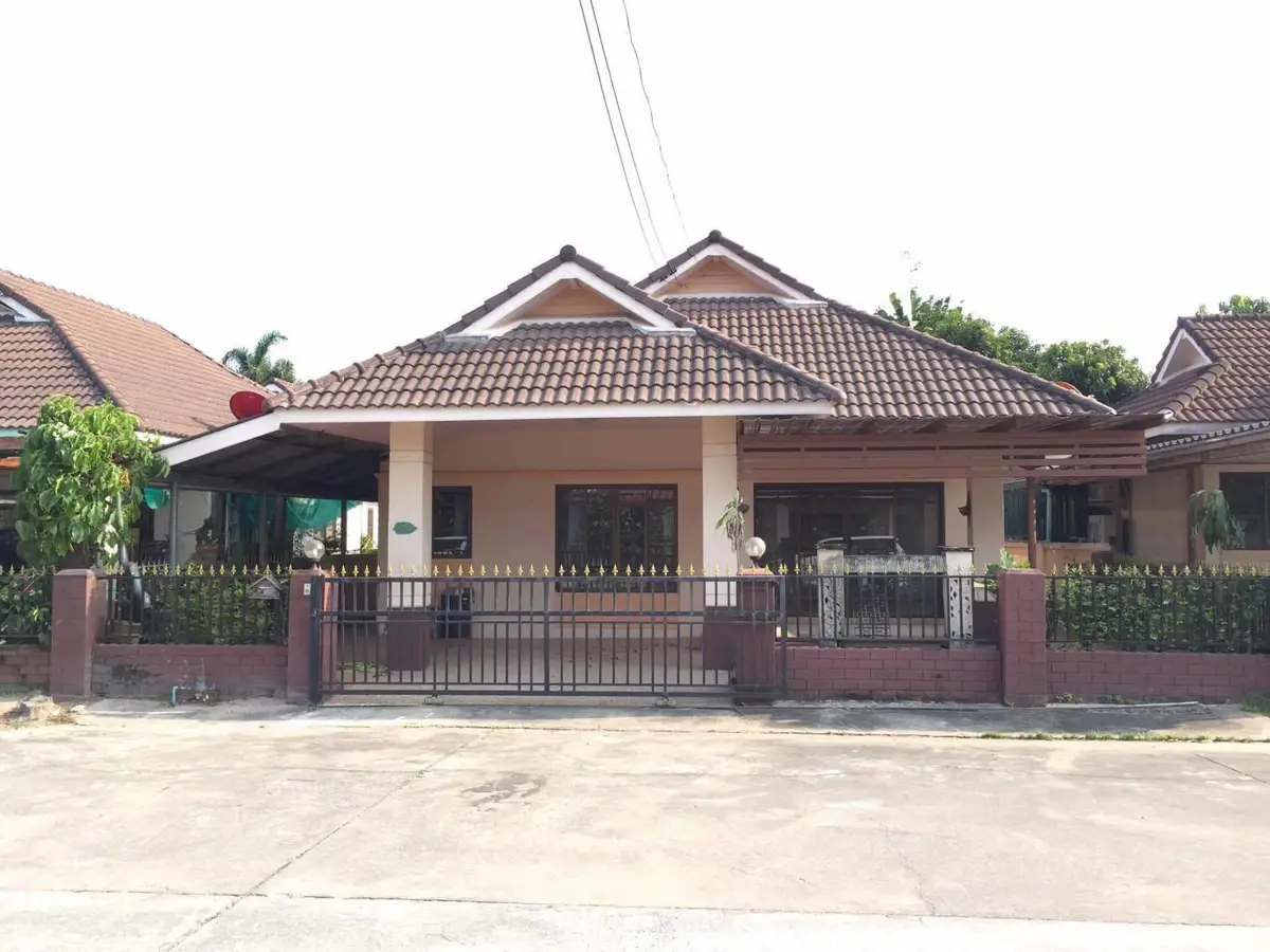 Fire Sale: 2 bedrooms house close to Laem Chabang - House -  - 