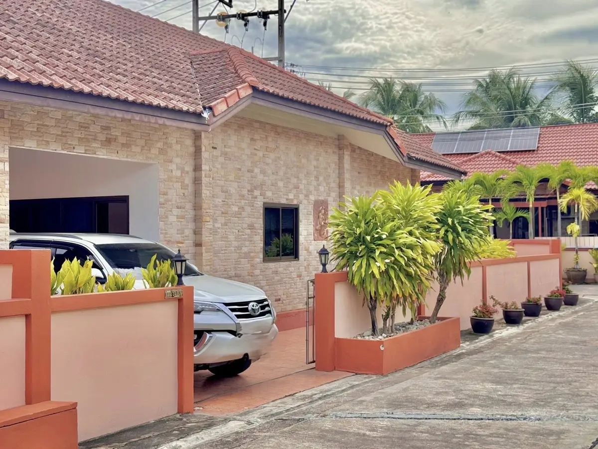 Village: Daenevang, Huai Yai Road 2 Bedroom for rent - House -  - 