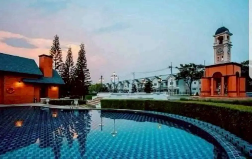 Bristol park townhouse 3 Bedroom for rent - House -  - 