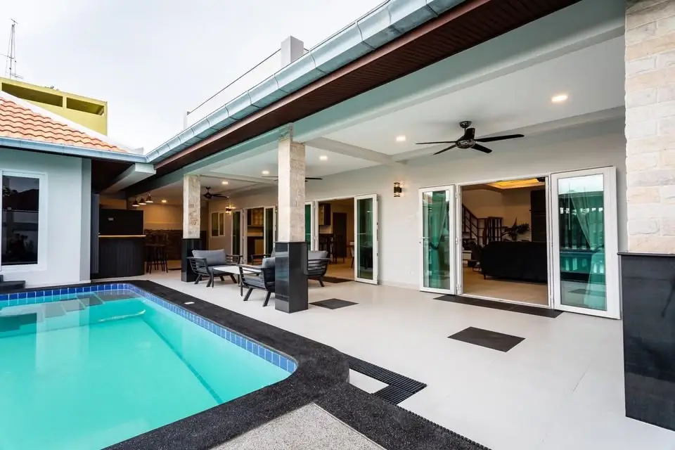 Pool Villa near Mabprachan Lake 4 Bedroom for sale - House -  - 