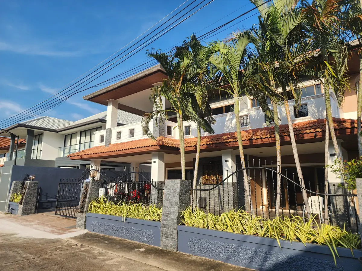 Ek Mongkol 2, Chaiyaphruek 1, 4 Bedroom for sale - House -  - 