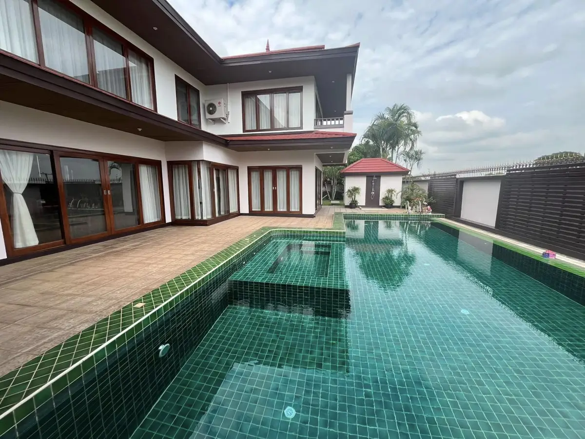 Pattaya Phoenix in Huay Yai 6 Bedroom for sale - House -  - 