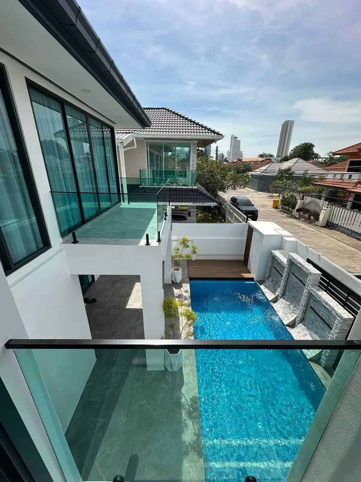 Luxury Pool Villa Jomtien 5 Bedroom for sale - House -  - 