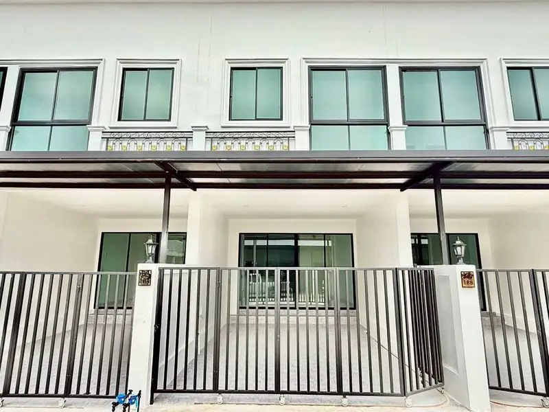 Modern Townhomes-Rattanakorn Village17,2 Bedroom for sale - House -  - 