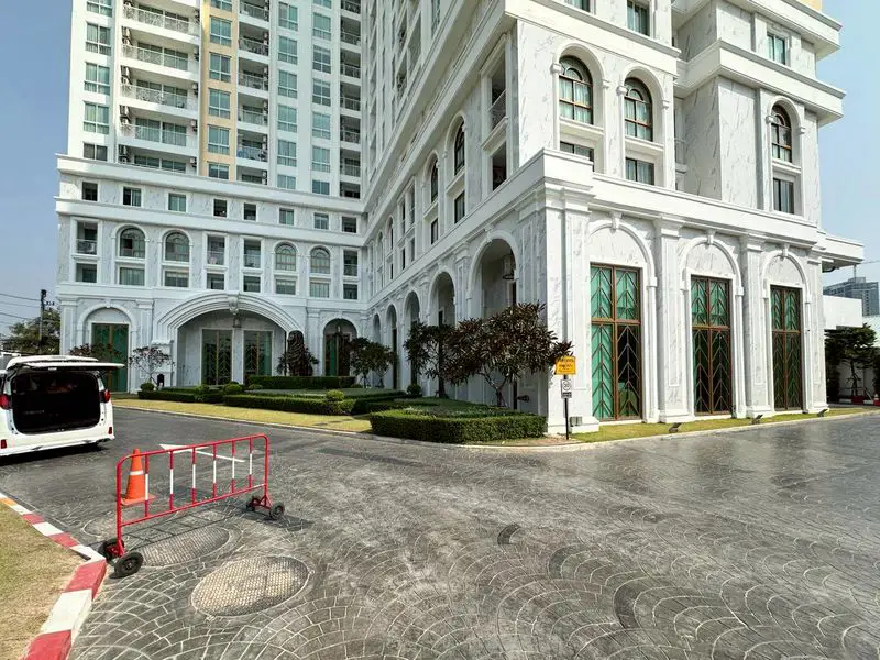 Empire Tower 1 Bedroom for sale - Condominium -  - 