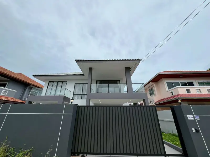 Eakmongkol Pool Village 2 Jomtien 5 Bedroom for sale - House -  - 