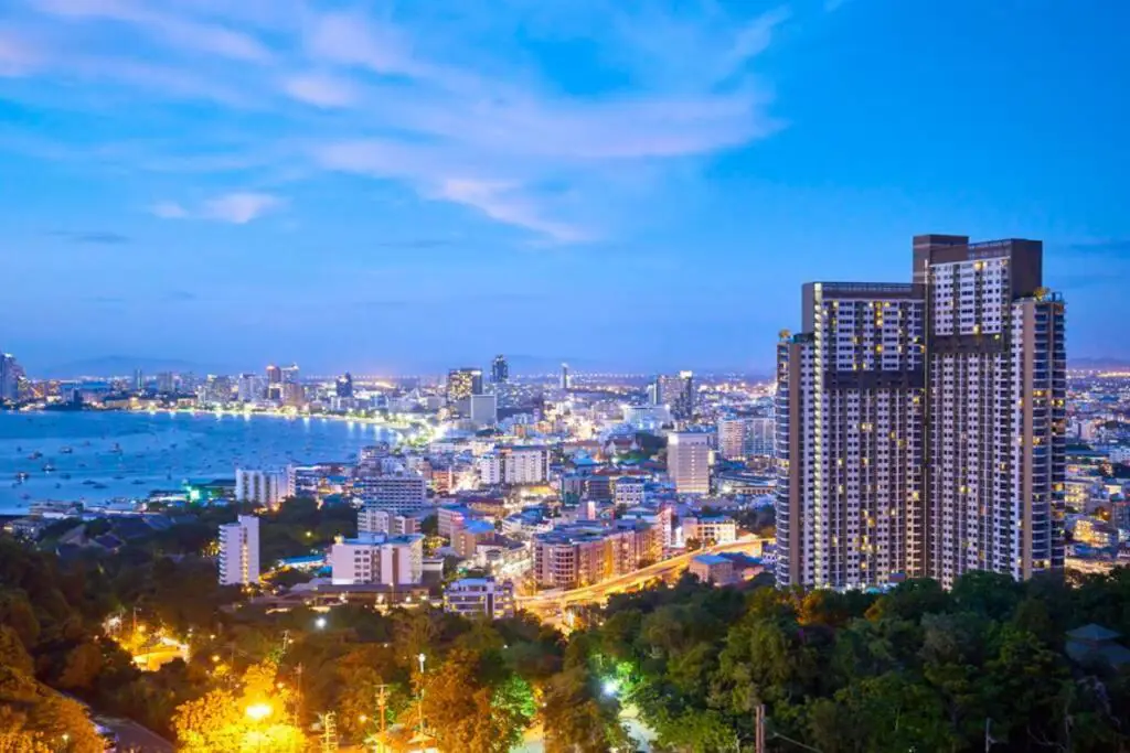 Unixx Studio next to the Roof Garden for sale - Condominium -  - 