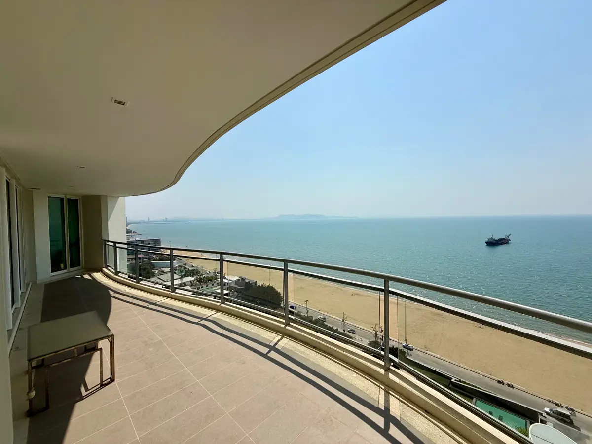 Reflection Jomtien 3 Bedroom for sale - Condominium -  - 