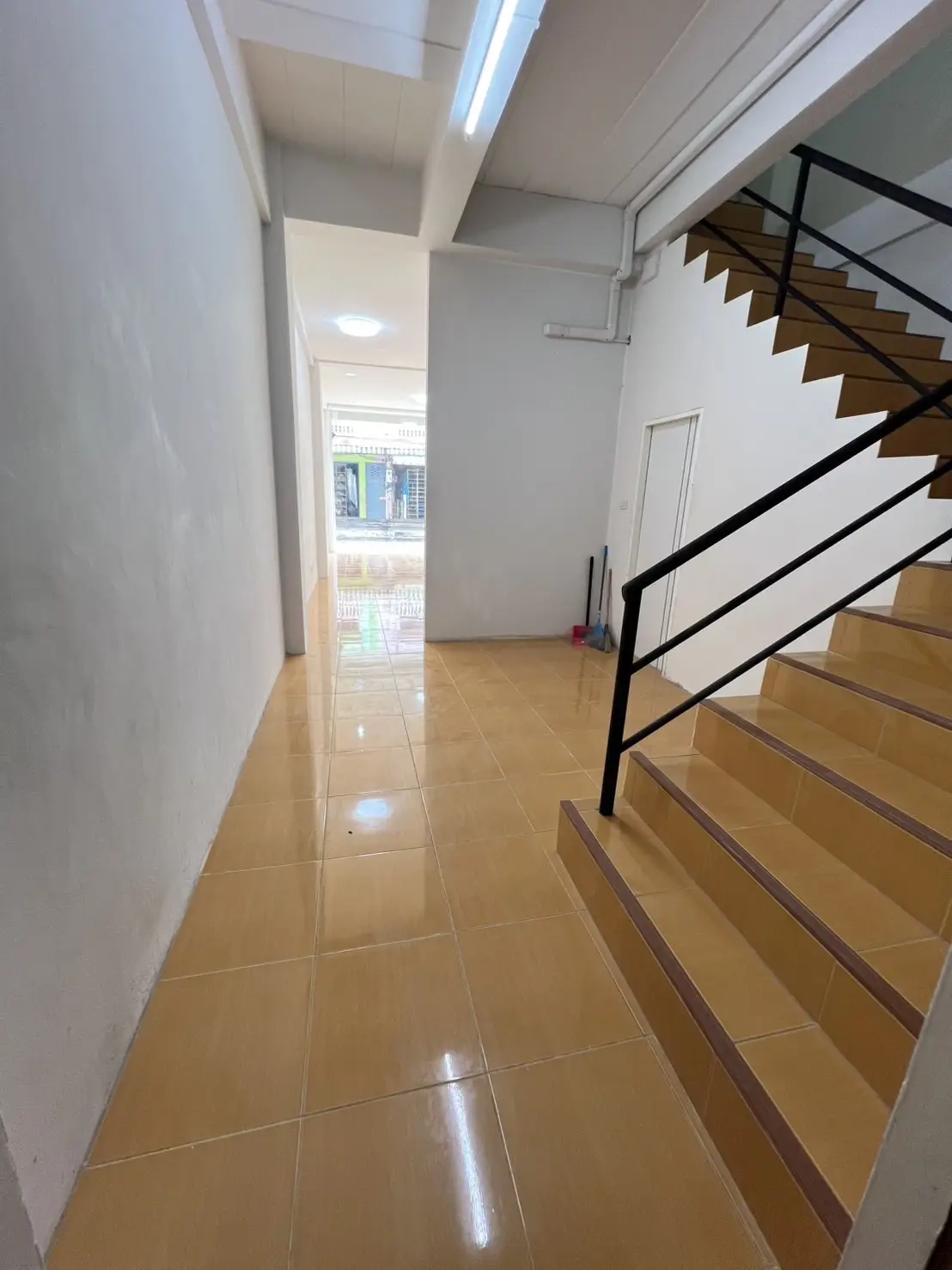 3-storey shophouse at the entrance of Soi Khao Noi for sale - Apartment -  - 