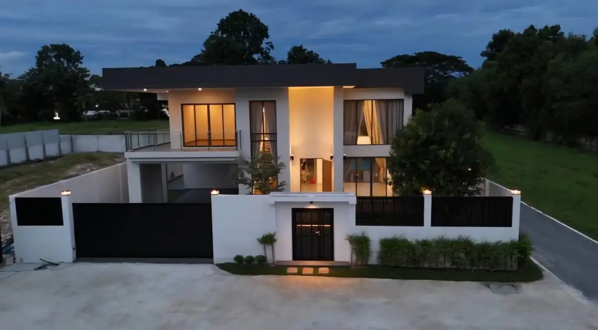 Luxury Designer Home Mabprachan Lake 4 Bedroom for sale - House -  - 